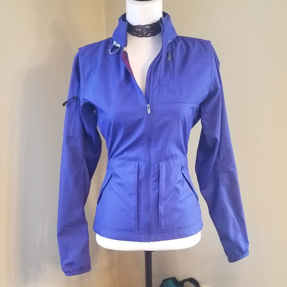 NIKE STORM-FIT RUNNING JACKET - Size S (EUC)